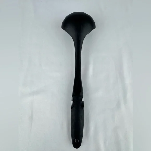 OXO Good Grips Nylon Ladle - Picture 2 of 3